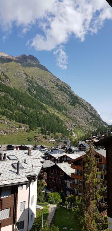 Haus Les Melezes C Apartment Zermatt Ngoại thất bức ảnh